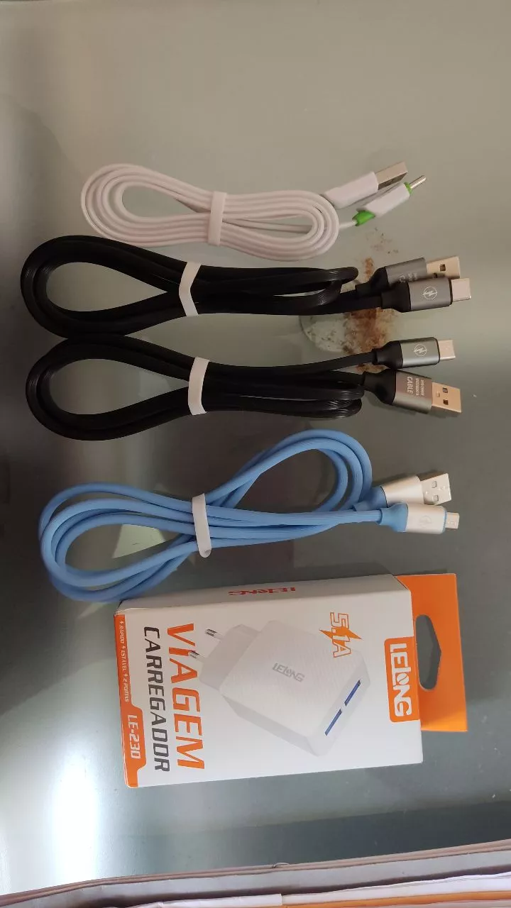 Carregador Turbo Rápido Hmaston 2 USB 3.1A Bivolt IZEFAST PRO photo review