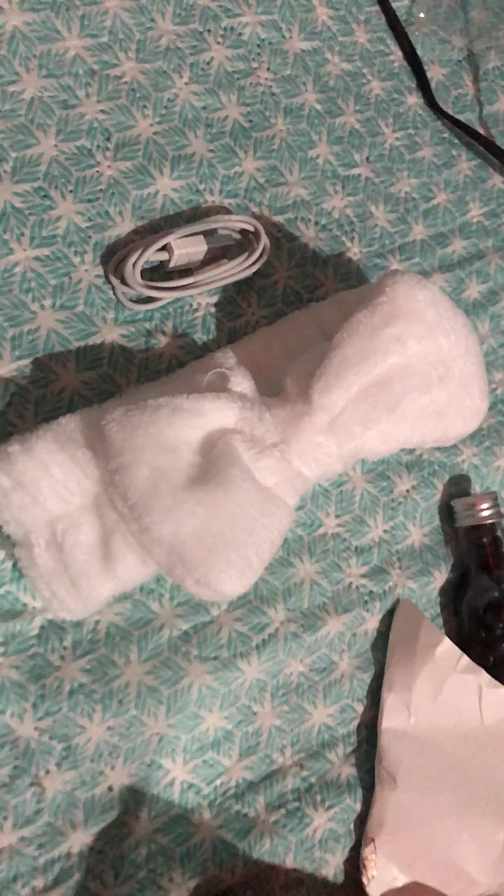 Faixa de Cabelo Pelúcia Laço Bege Antideslizante para Maquiagem e Skincare IZEGLAM TOUCH photo review