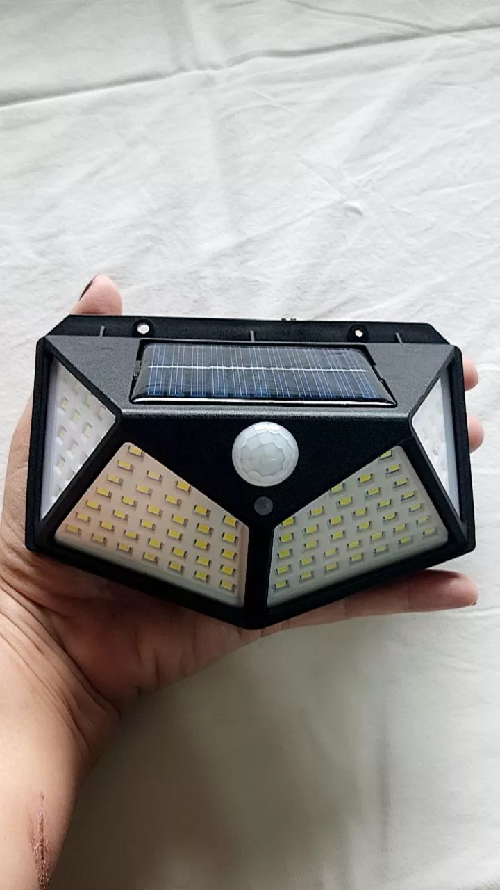Refletor Solar para Jardim 100 LEDs Sensor Movimento IP65 Energia Solar IZESECURE BRIGHT photo review
