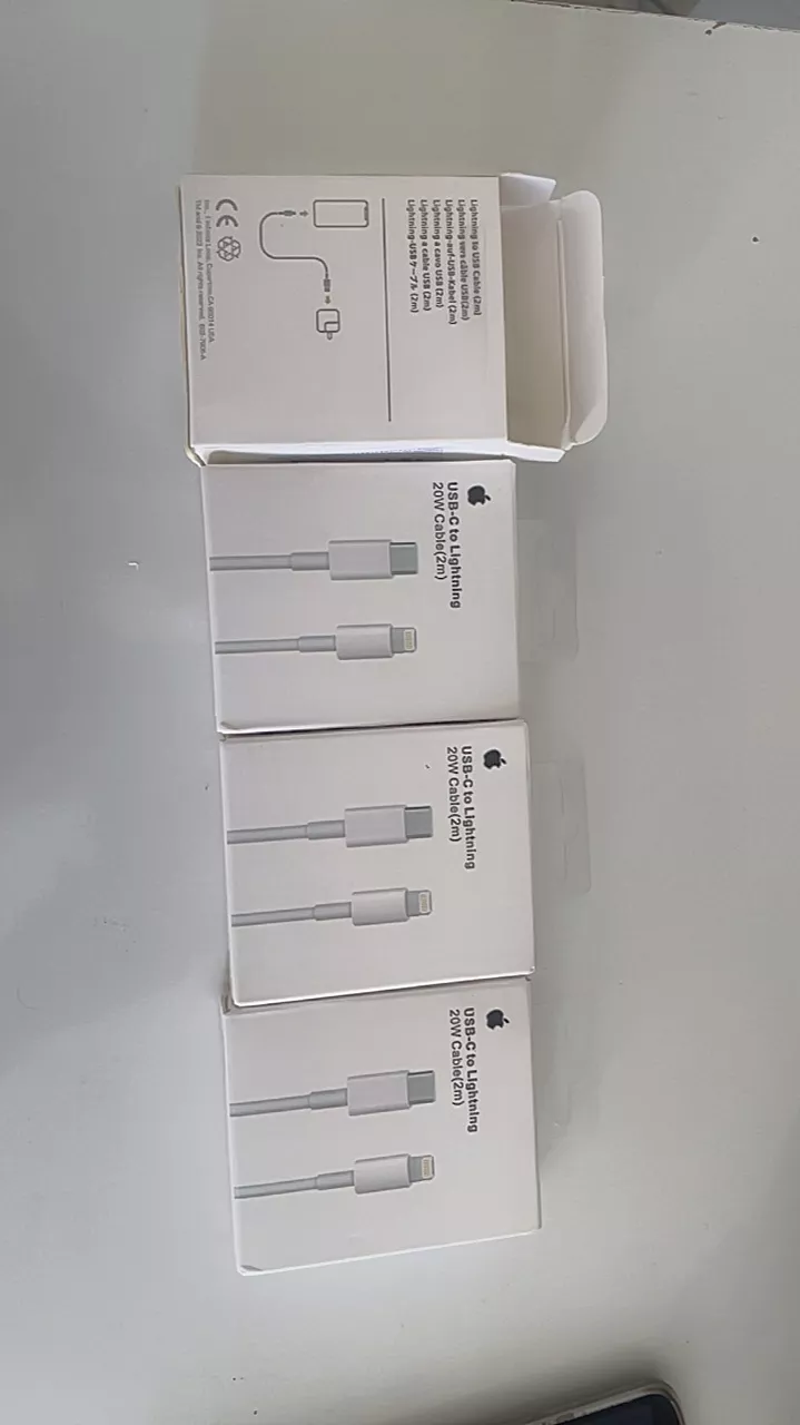Cabo Apple USB-C para Lightning 20W Recarga Rápida Sincronização 2 Metros IZEFAST CHARGE photo review