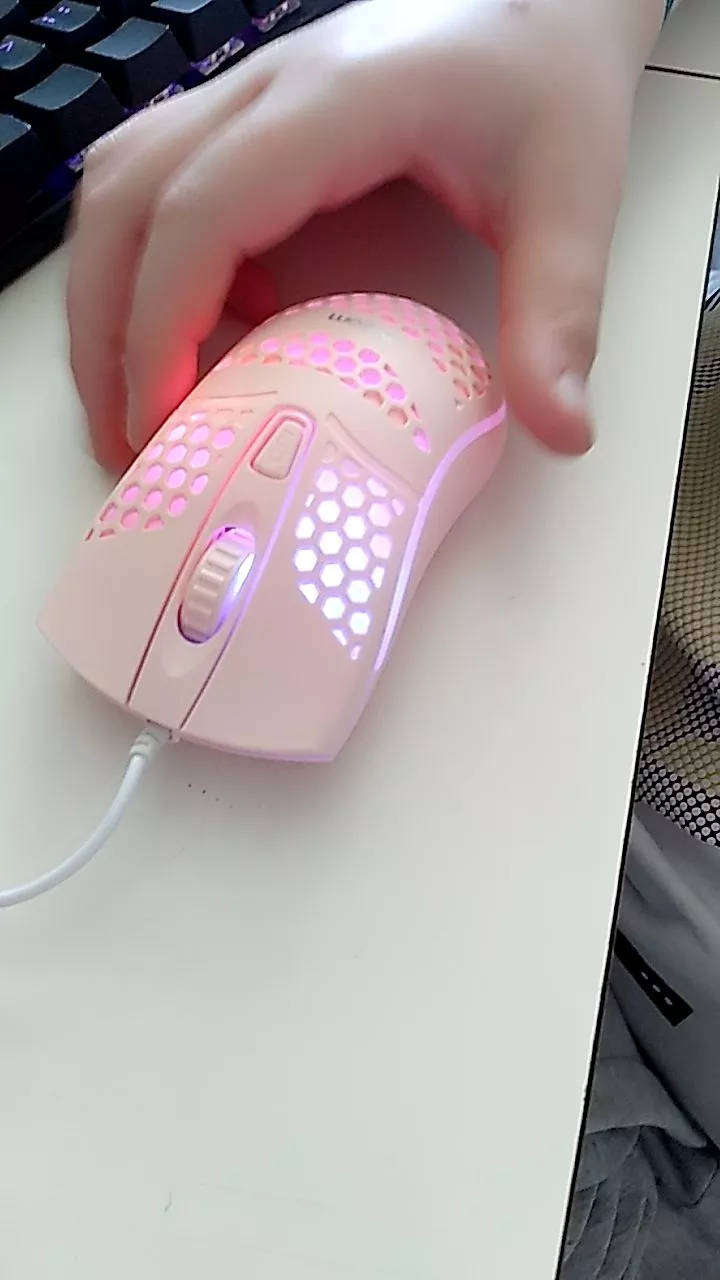 Mouse Gamer Óptico com Fio RGB 1000 DPI Ambidestro IZEBOOST PRO photo review