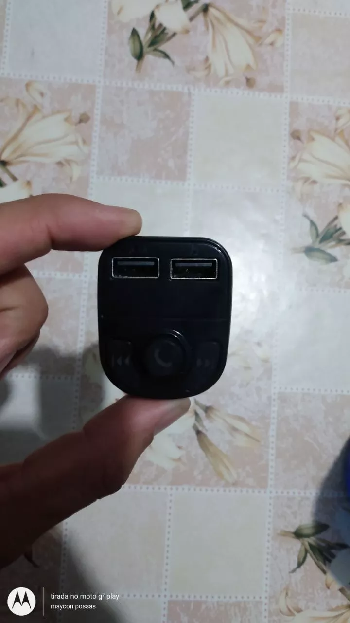 Adaptador Bluetooth FM para Carro Viva Voz, Carregador Veicular Sem Fio, Compatível Android e IOS IZEWIRE CONNECT photo review