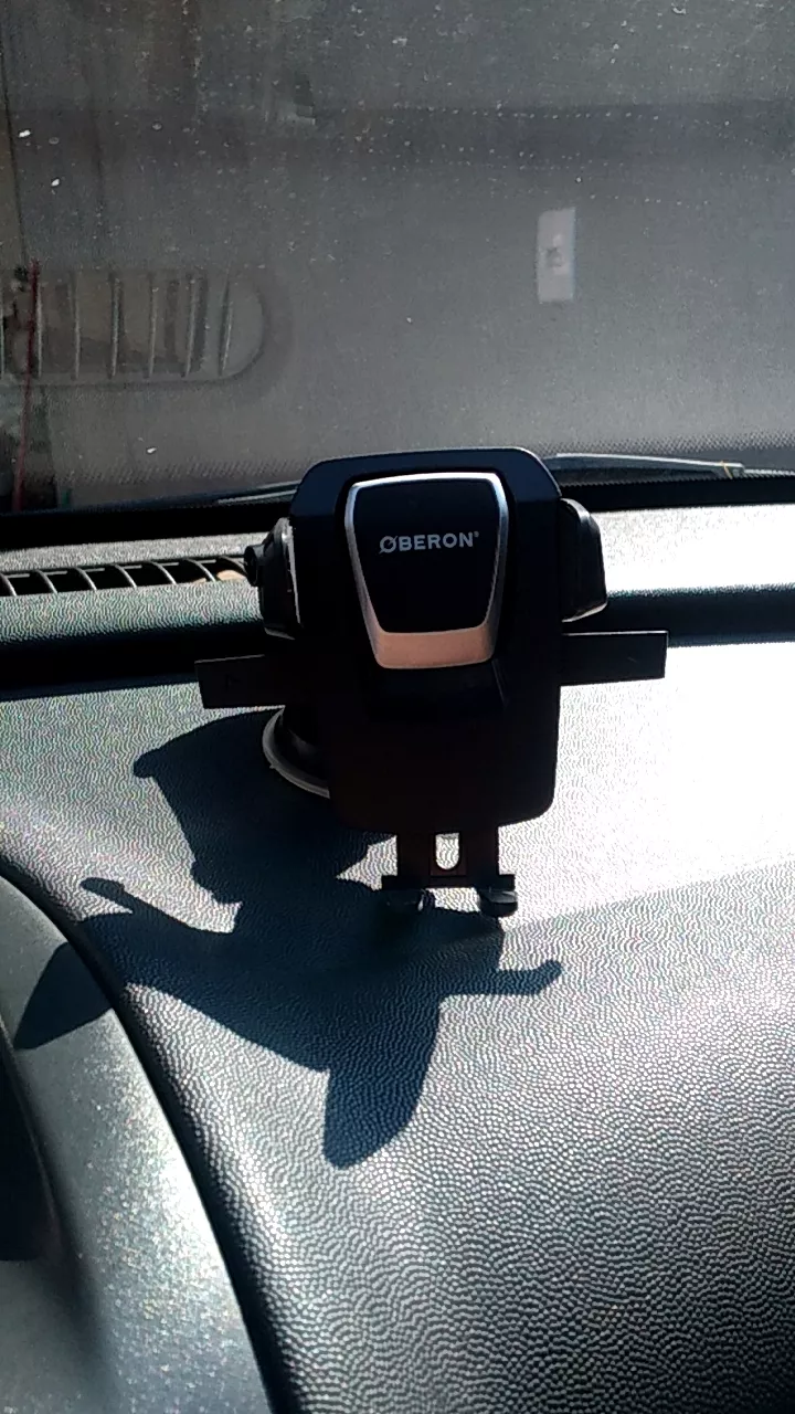 Suporte Veicular Universal para Celular e GPS, Trava Automática, Rotação 360°, Base de Silicone Adesiva – IZESHIELD FLEX photo review
