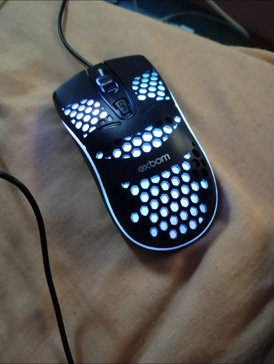 Mouse Gamer Óptico com Fio RGB 1000 DPI Ambidestro IZEBOOST PRO photo review