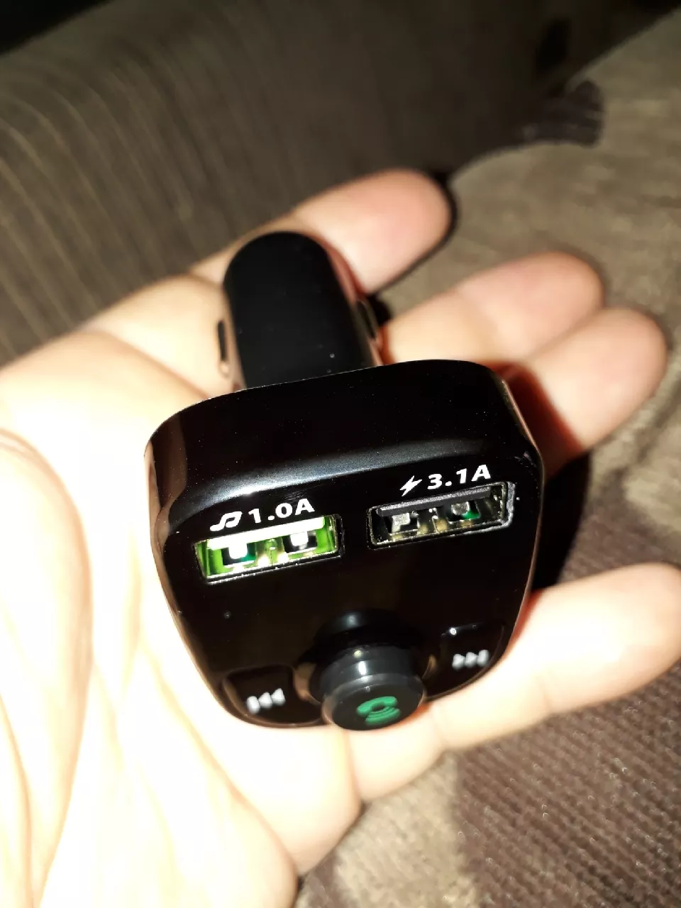Adaptador Bluetooth FM para Carro Viva Voz, Carregador Veicular Sem Fio, Compatível Android e IOS IZEWIRE CONNECT photo review