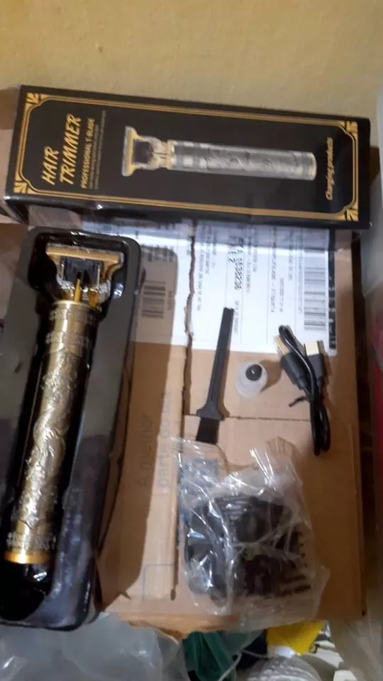 Máquina de Cortar Cabelo e Barba Elétrica Profissional Sem Fio Ajustável IZEBLADE PRO photo review