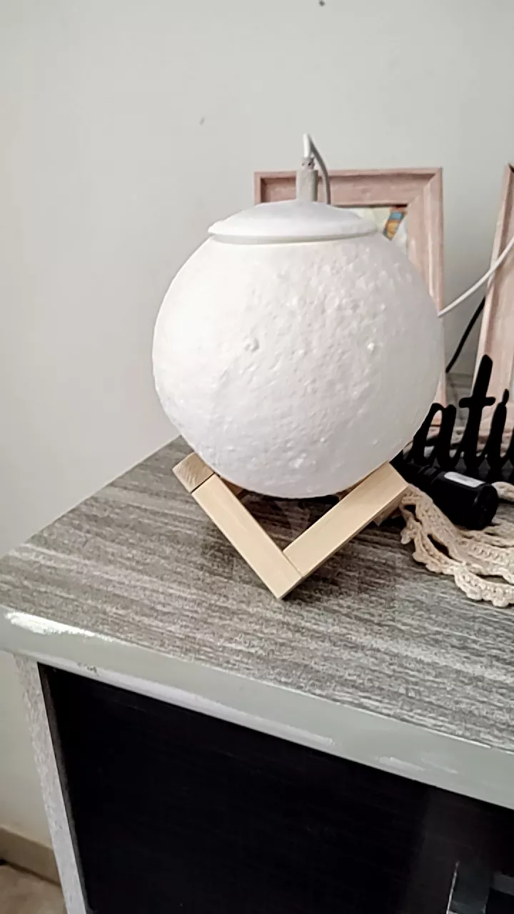 Umidificador de Ar 3D Lua Cheia 880ml Luz LED USB Aroma IZERELAX GLOW photo review