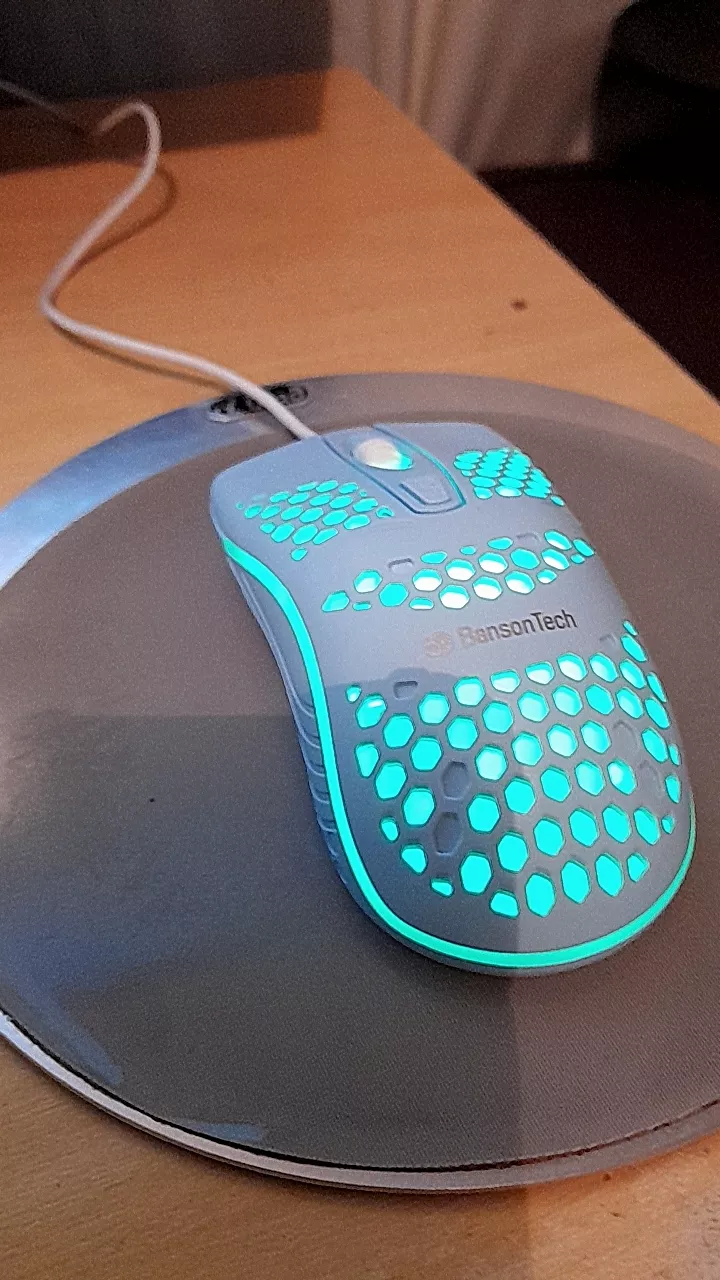 Mouse Gamer Óptico com Fio RGB 1000 DPI Ambidestro IZEBOOST PRO photo review
