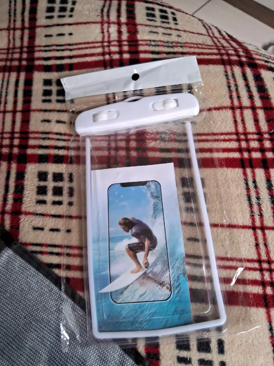 Capa Celular Universal à Prova D'Água com Cordão e PVC Resistente IZEWATER PROTECT photo review