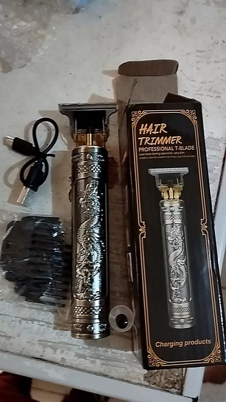 Máquina de Cortar Cabelo e Barba Elétrica Profissional Sem Fio Ajustável IZEBLADE PRO photo review