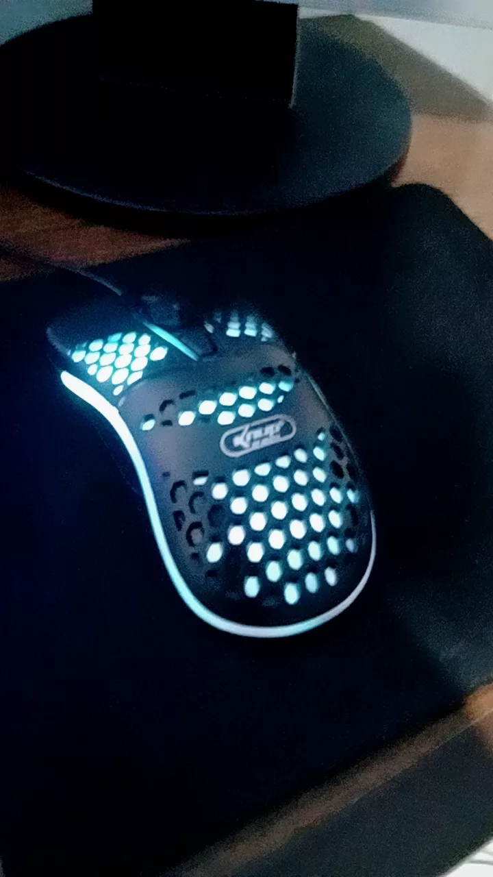 Mouse Gamer Óptico com Fio RGB 1000 DPI Ambidestro IZEBOOST PRO photo review