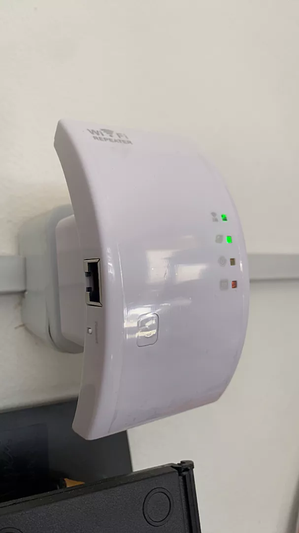 Repetidor WiFi 600Mbps Sinal Forte 2.4GHz Instalação Fácil IZECONNECT PRO photo review