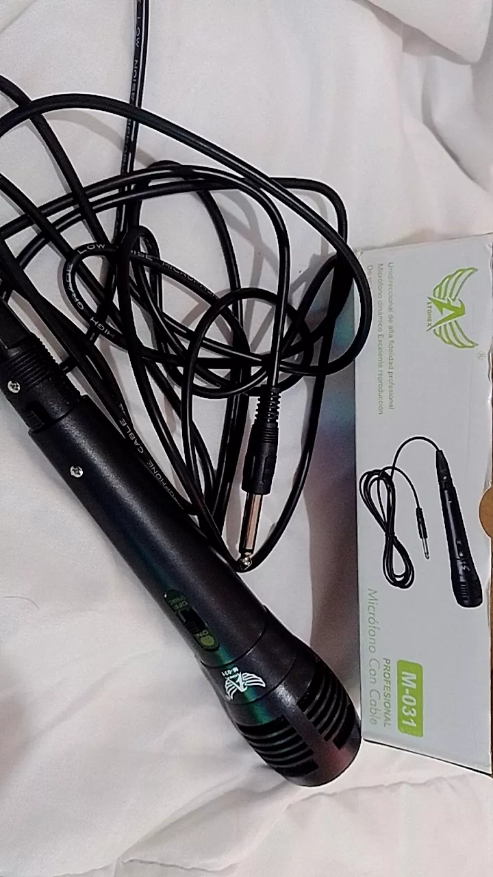 Microfone Dinâmico Profissional com Fio 3m Unidirecional IZEVOICE PRO photo review