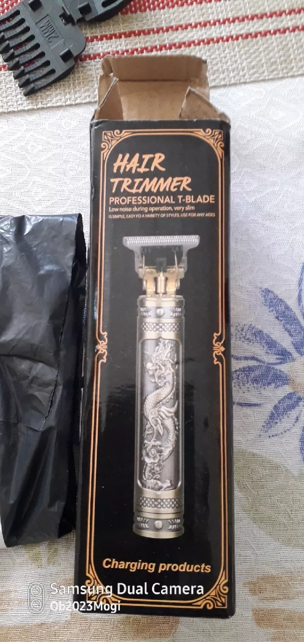 Máquina de Cortar Cabelo e Barba Elétrica Profissional Sem Fio Ajustável IZEBLADE PRO photo review