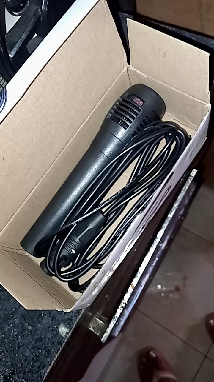Microfone Dinâmico Profissional com Fio 3m Unidirecional IZEVOICE PRO photo review