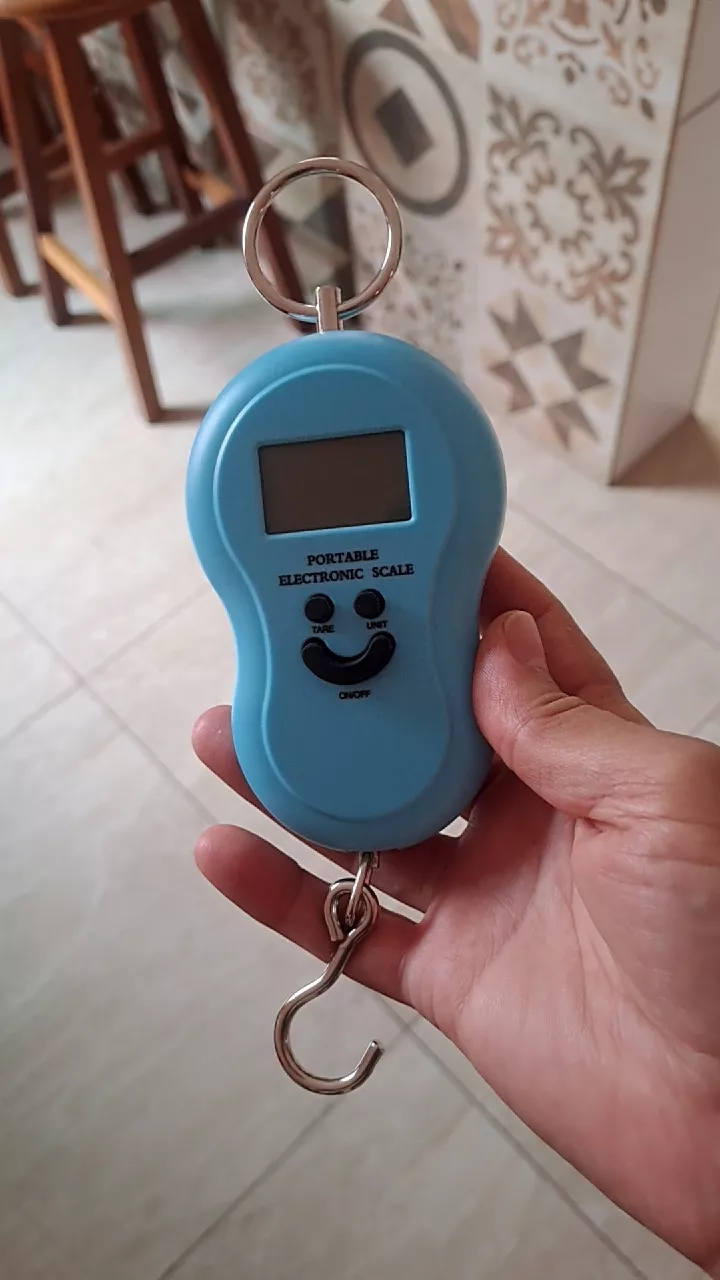 Balança Digital Portátil Gancho 50kg Precisão LCD IZEWEIGHT PRO photo review