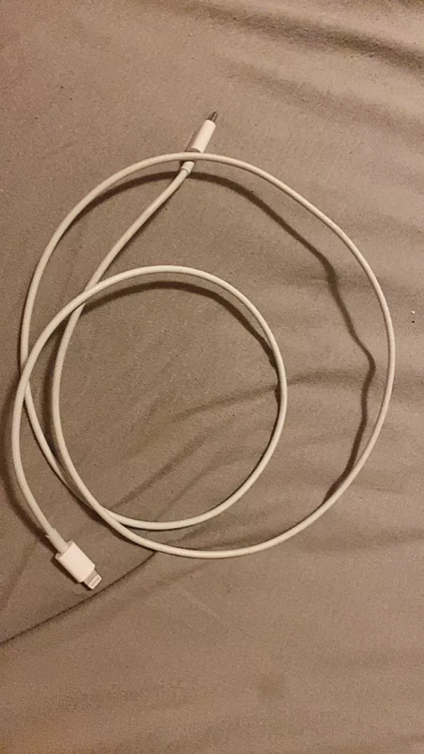 Cabo Apple USB-C para Lightning 20W Recarga Rápida Sincronização 2 Metros IZEFAST CHARGE photo review