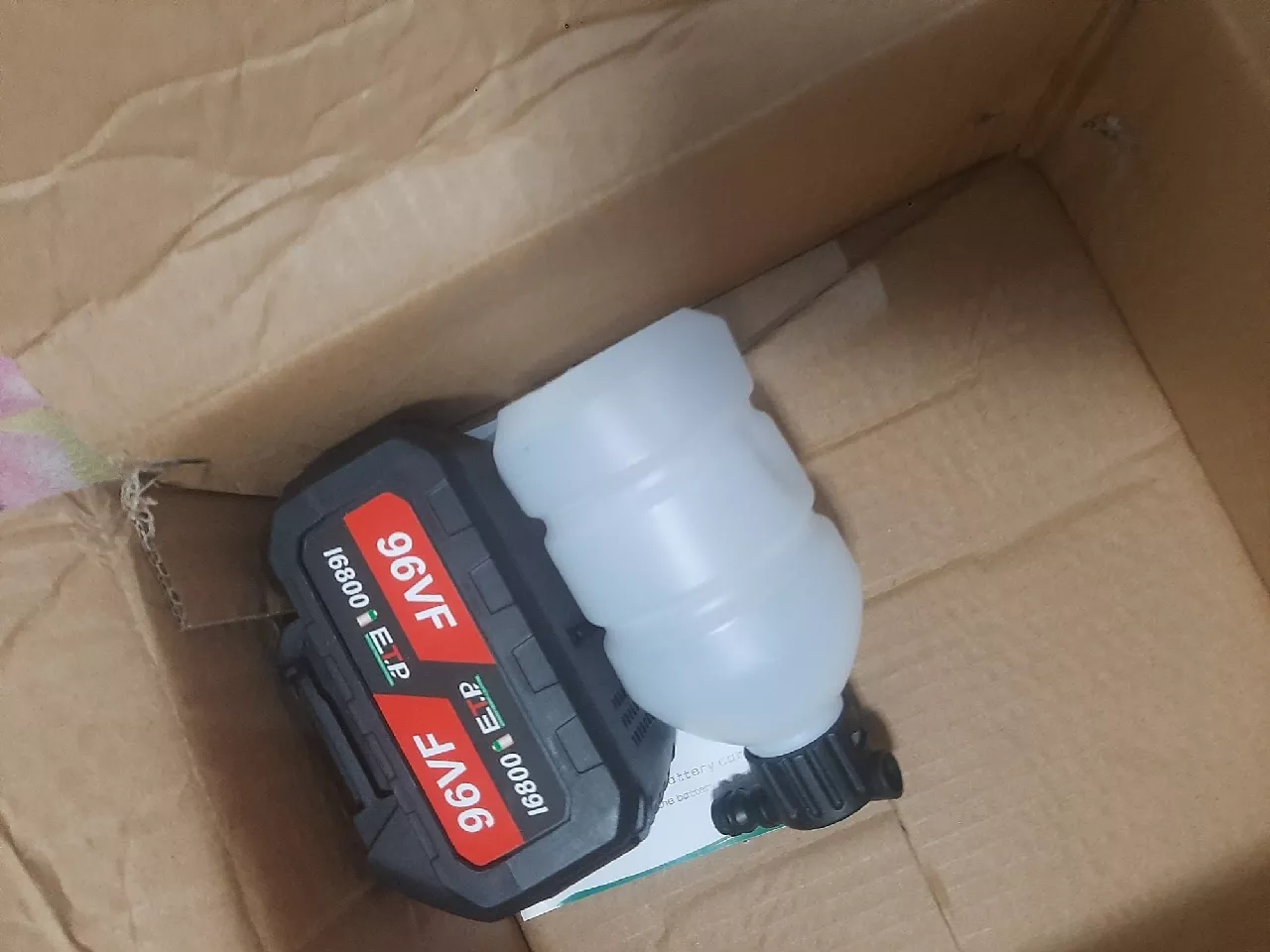 Lavadora de Alta Pressão Portátil 1000W Sem Fio para Carros e Jardins IZEJET POWER PRO photo review