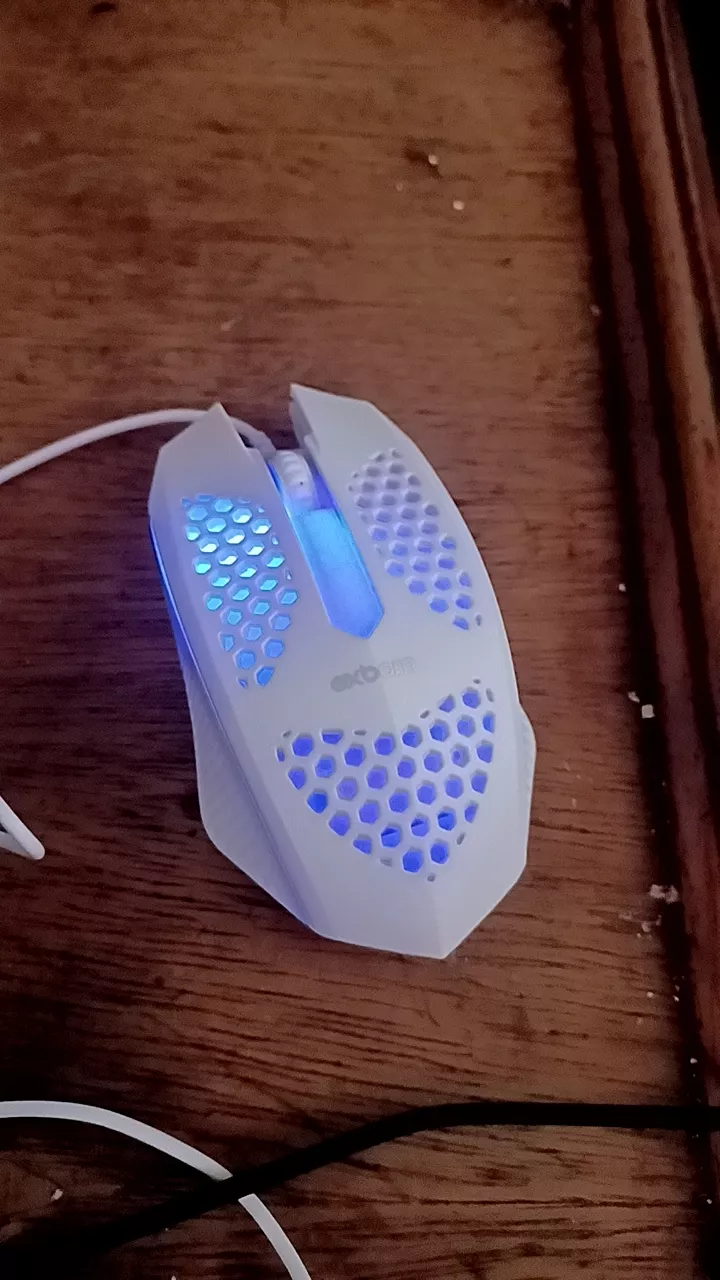 Mouse Gamer Óptico com Fio RGB 1000 DPI Ambidestro IZEBOOST PRO photo review