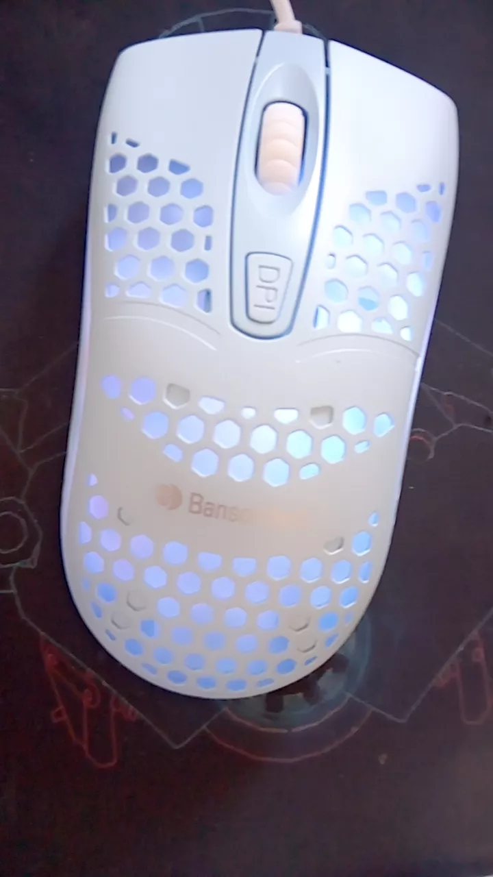 Mouse Gamer Óptico com Fio RGB 1000 DPI Ambidestro IZEBOOST PRO photo review