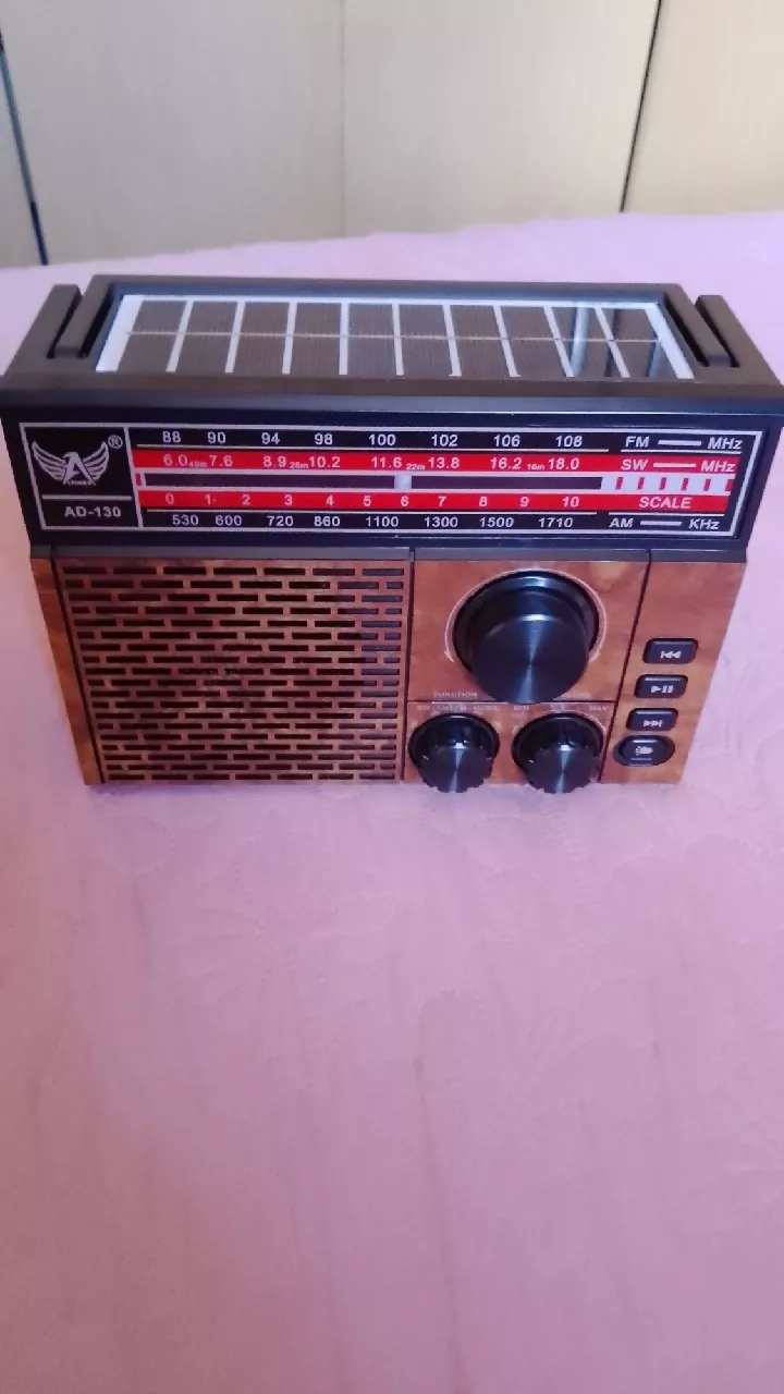 Rádio Retrô Altomex Solar Recarga USB Lanterna 3W IZERADIO POWER photo review