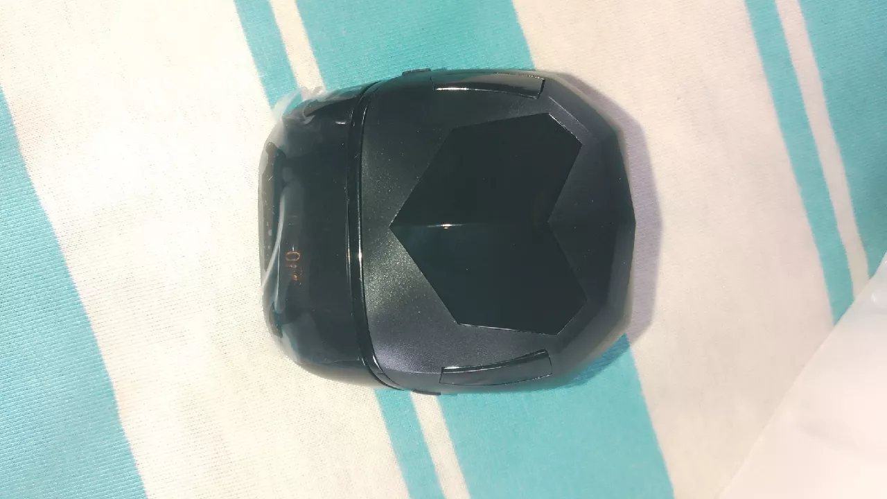 Fone de Ouvido Bluetooth Sem Fio Som Surround à Prova d'Água com Microfone IZEPOWER PLAY photo review