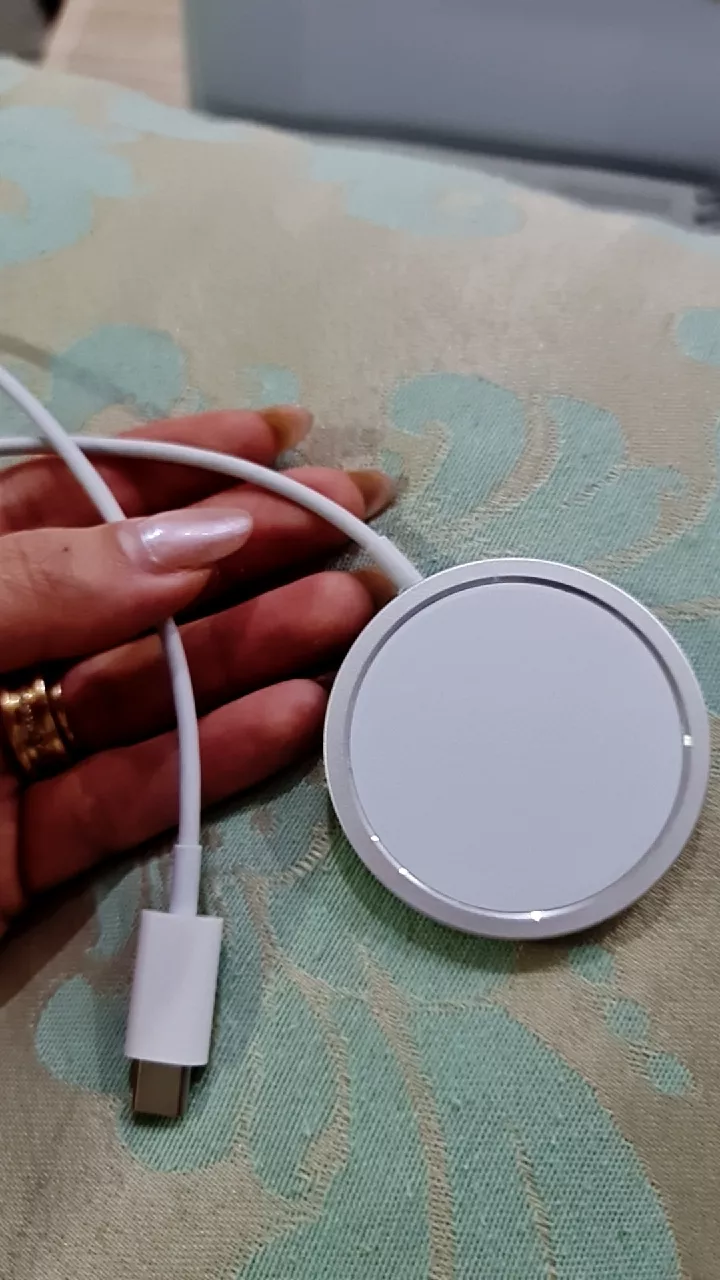 Carregador Sem Fio Magnético MagSafe 15W Compatível iPhone e AirPods IZEFAST CHARGE photo review