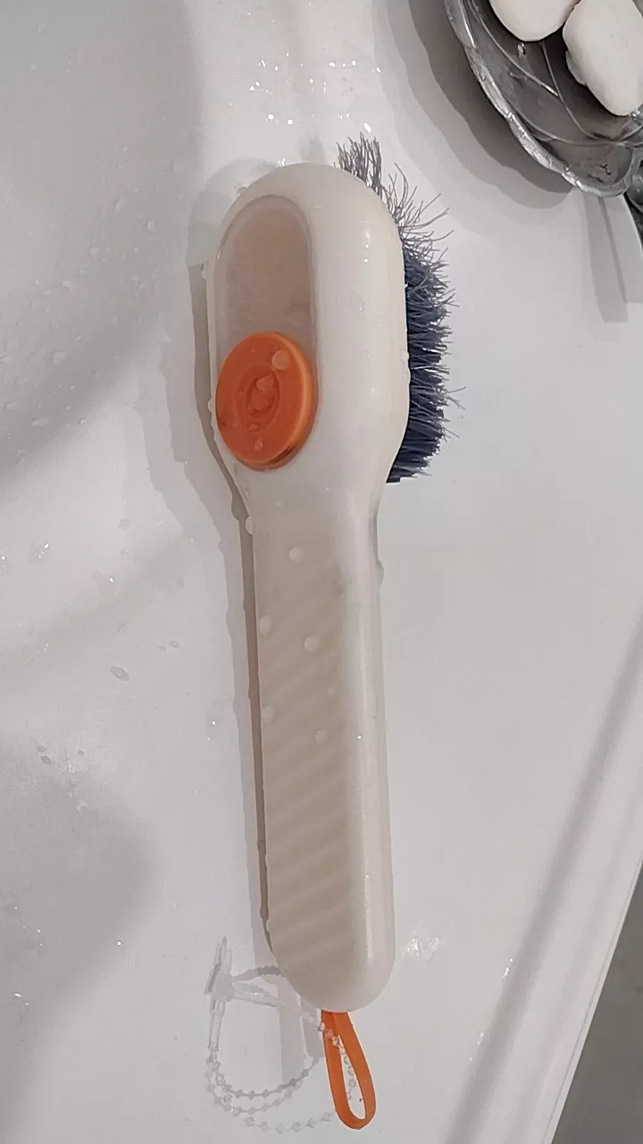 Escova Multiuso para Limpeza com Dispenser de Sabão 150ml Plástico Macio IZE SCRUBSMART photo review
