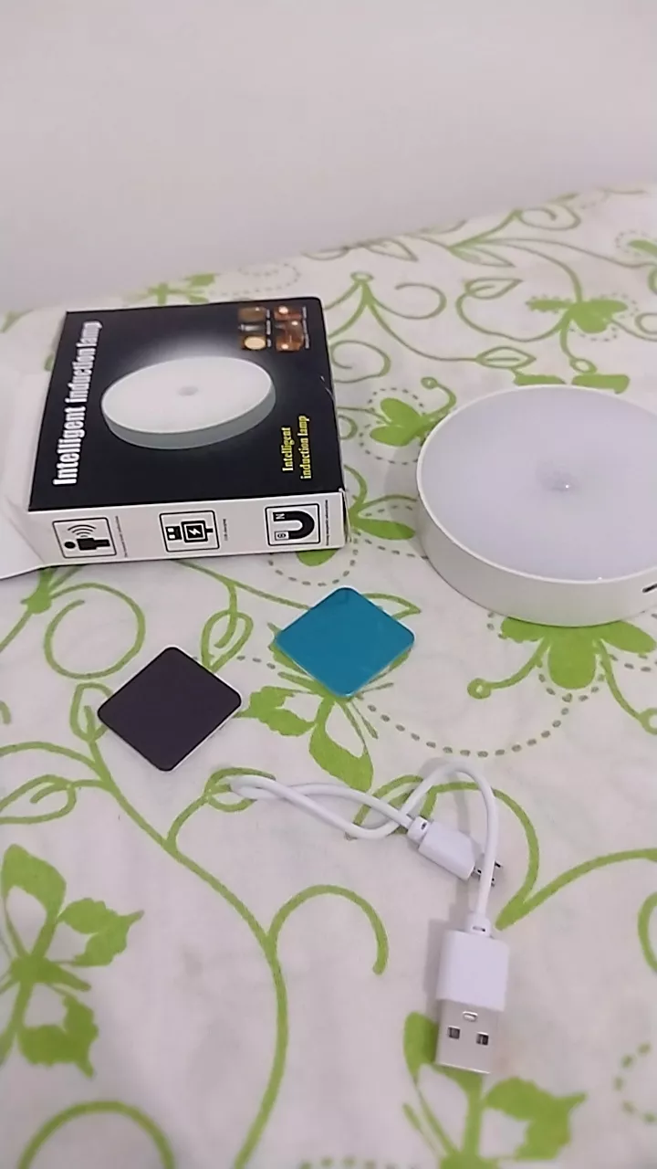 Luminária LED Sensor de Presença Recarregável USB Luz Fria Multiuso IZEDETECT BRIGHT photo review