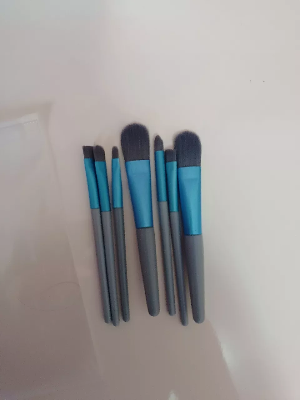 Kit de Pincéis de Maquiagem 8 Peças com Estojo Transparente Para Viagem Cerdas Macias Face e Olhos IZEGLAM TOUCH photo review