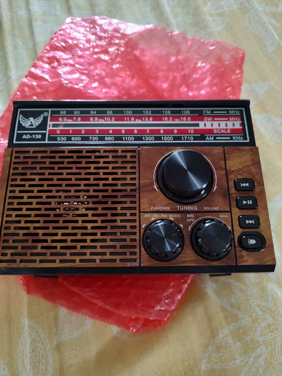 Rádio Retrô Altomex Solar Recarga USB Lanterna 3W IZERADIO POWER photo review