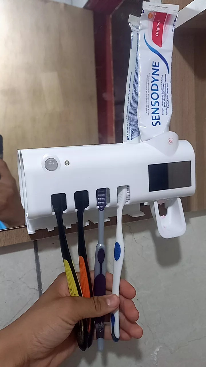 Aplicador de Pasta de Dente Automático UV, Esterilizador, Dispenser Sem Fio IZECARE BRIGHT photo review