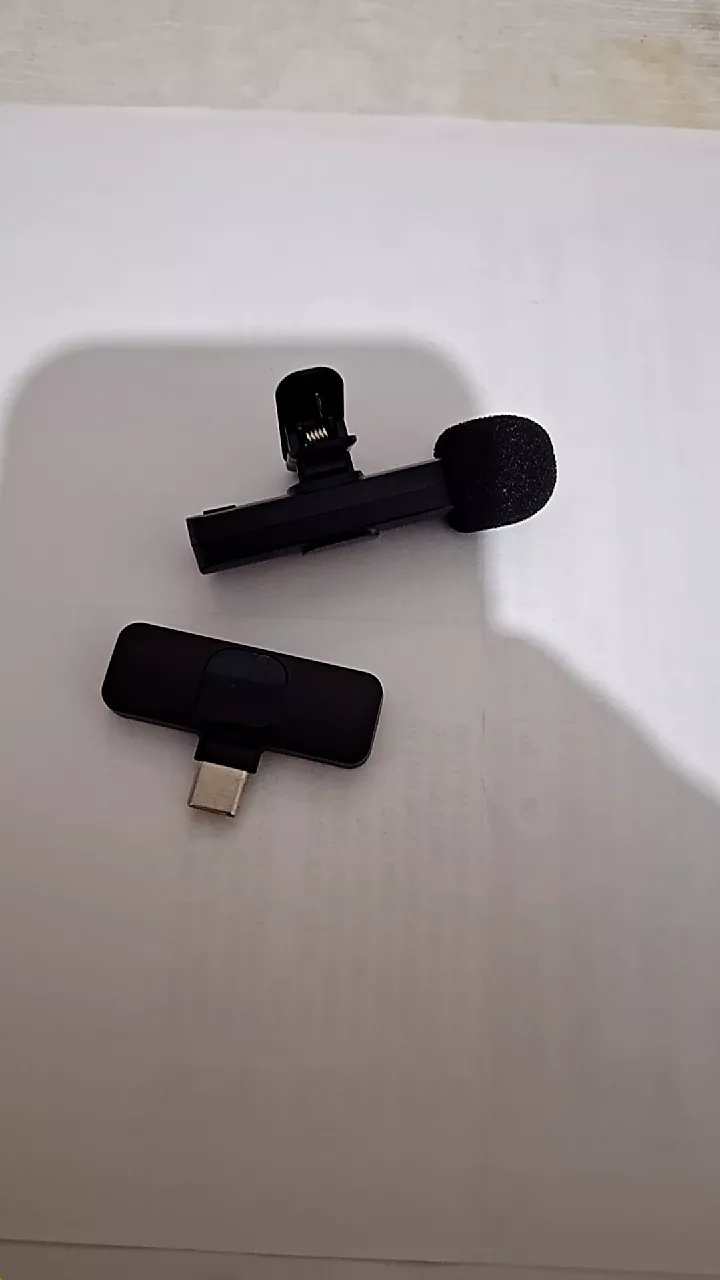 Microfone de Lapela Sem Fio Compatível iPhone e Android, Áudio Profissional, Longo Alcance IZEVOX PRO photo review