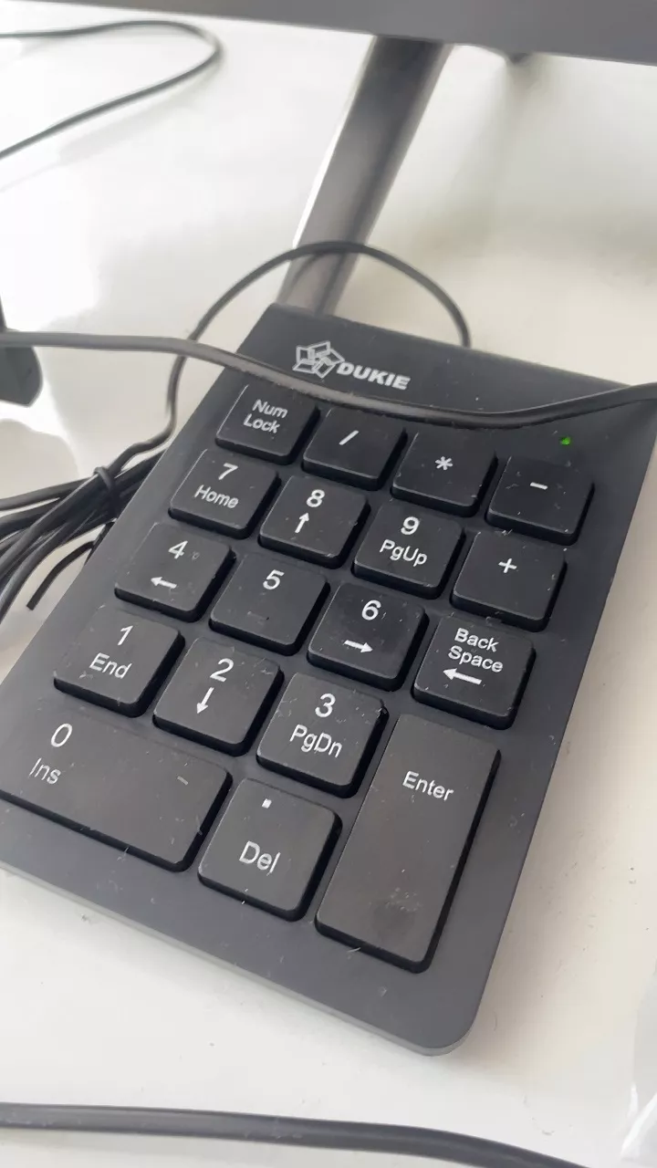 Teclado Numérico USB 18 Teclas Design Fino Compatível IZEFAST PRO photo review