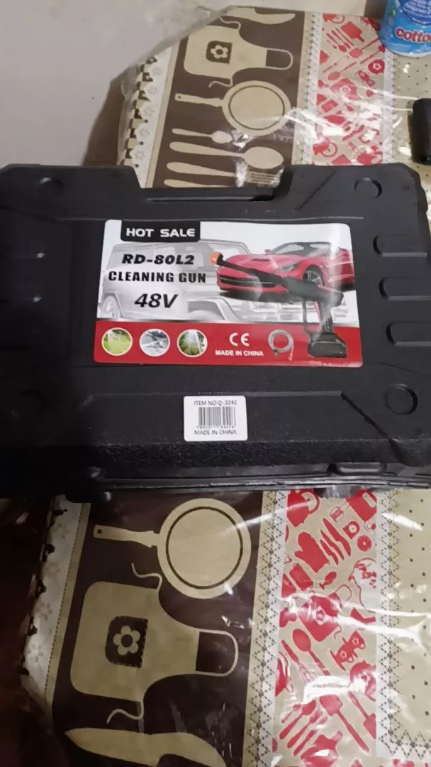 Lavadora de Alta Pressão Portátil 1000W Sem Fio para Carros e Jardins IZEJET POWER PRO photo review