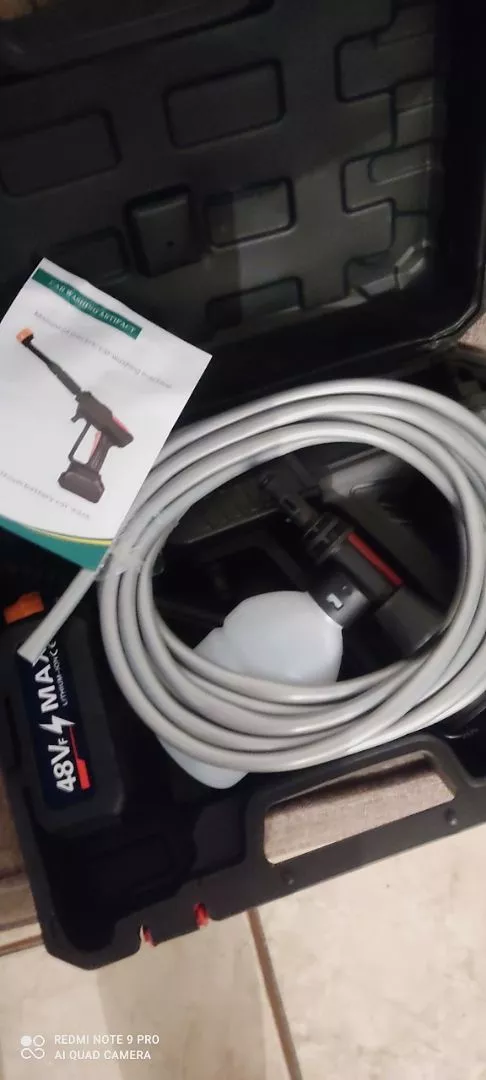 Lavadora de Alta Pressão Portátil 1000W Sem Fio para Carros e Jardins IZEJET POWER PRO photo review