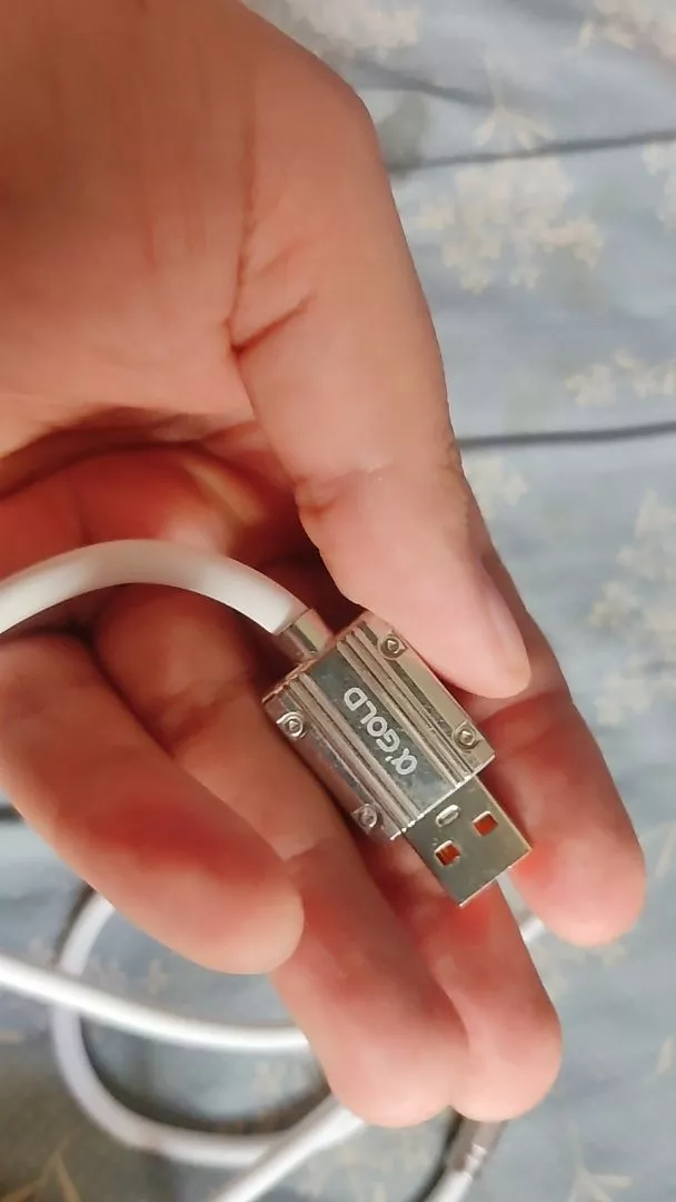Cabo USB Tipo-C 120W Super Rápido Silicone Antidobra IZEFAST CHARGE photo review