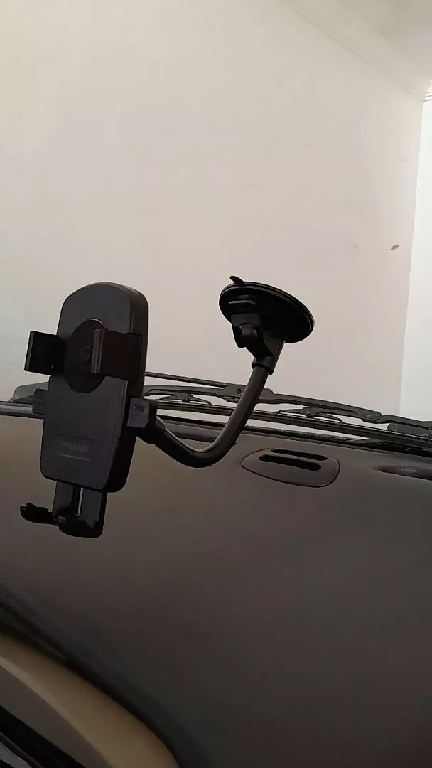 Suporte Veicular para Celular 360º Rotação Ventosa Ajustável IZEHOLD PRO photo review