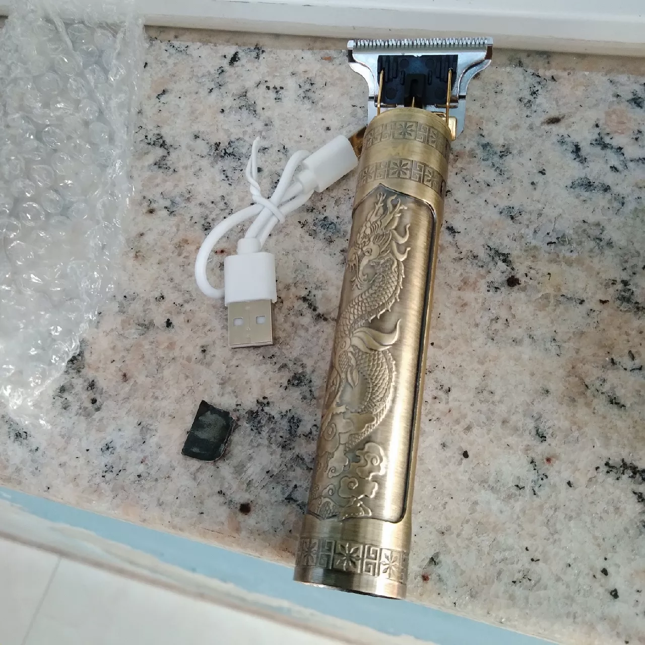 Máquina de Cortar Cabelo e Barba Elétrica Profissional Sem Fio Ajustável IZEBLADE PRO photo review