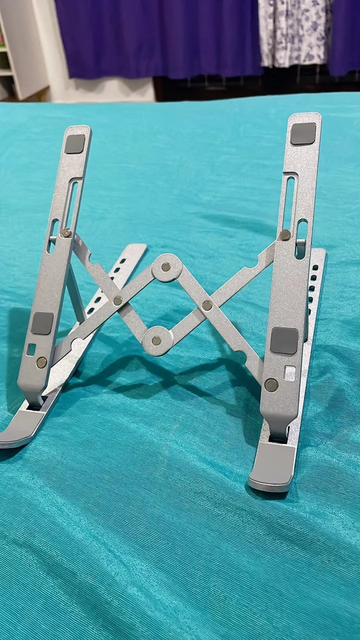 Suporte Dobrável para Laptop e Tablet, Altura Ajustável, Dissipação de Calor IZESTAND PRO photo review