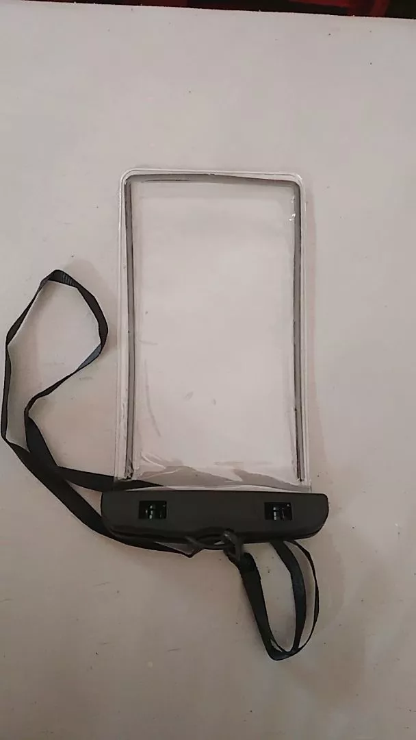 Capa Protetora Celular Impermeável Praia Piscina IZEWATER PRO photo review
