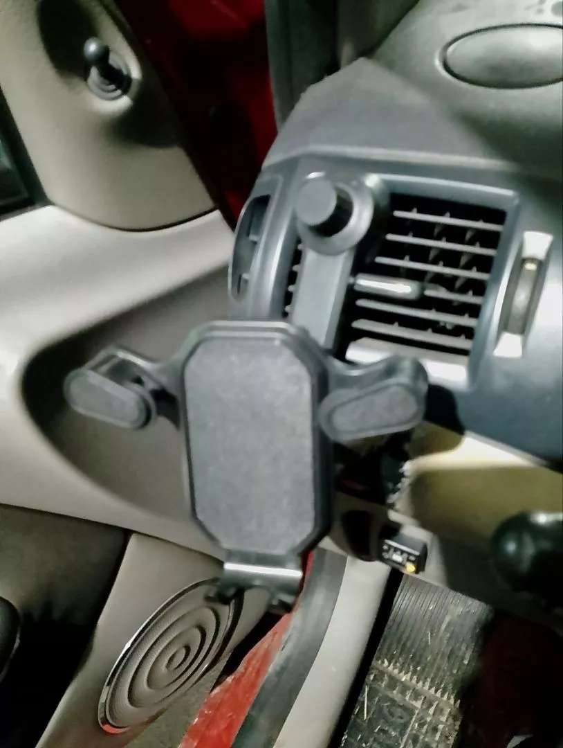 Suporte Veicular Celular 360° Giratório Universal Para Saída de Ar Preto IZEGRIP FLEX photo review