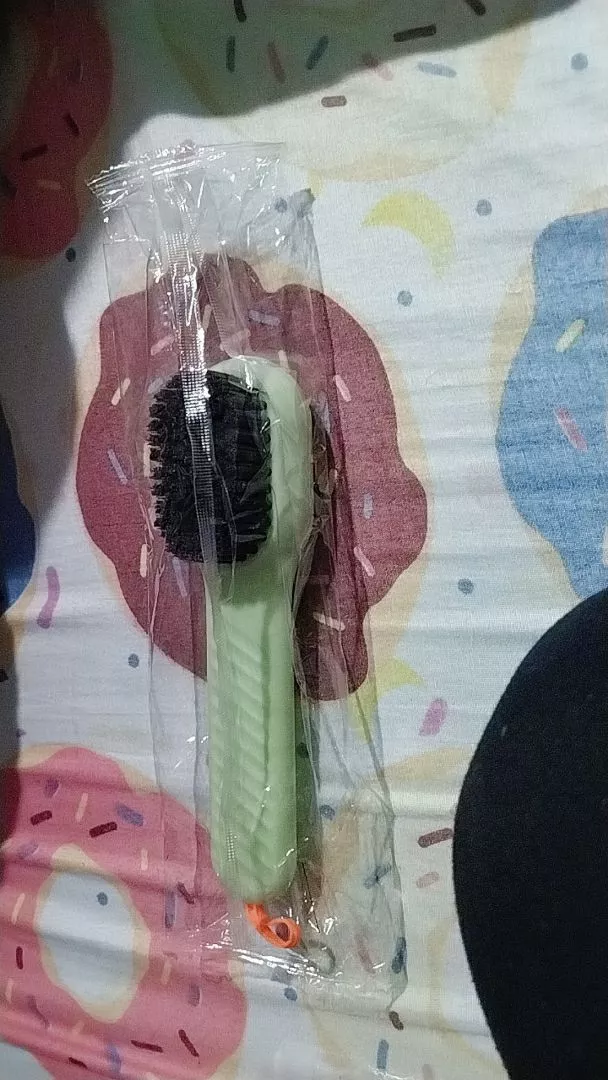 Escova Multiuso para Limpeza com Dispenser de Sabão 150ml Plástico Macio IZE SCRUBSMART photo review