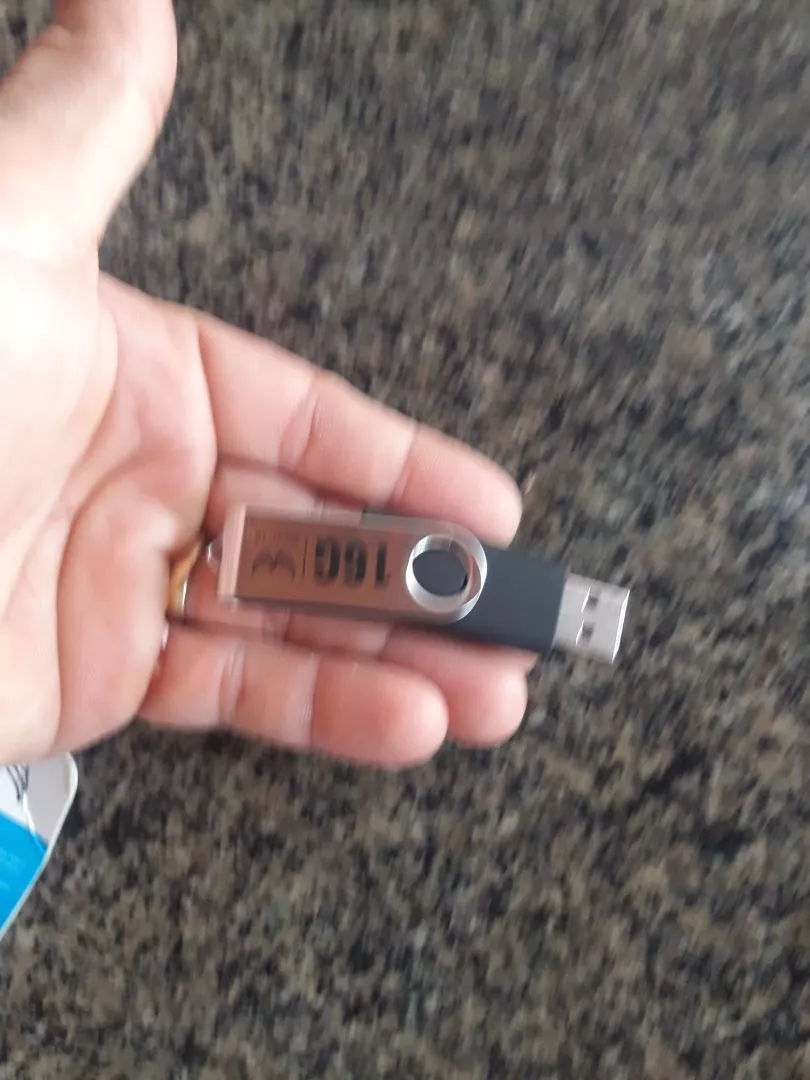 Pendrive USB 2.0 Portátil 8GB 16GB 32GB Transferência Rápida IZEFLASH LINK photo review