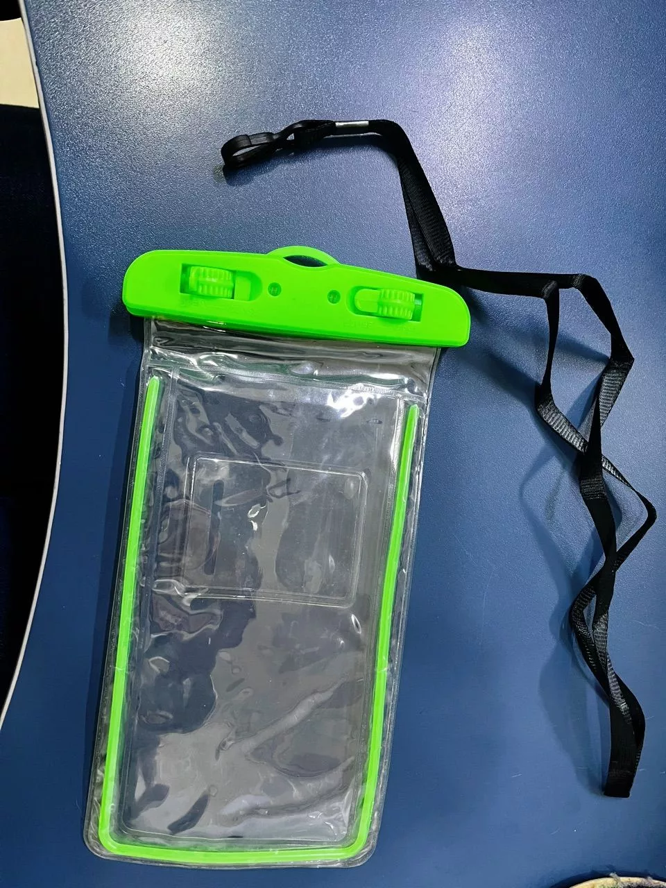 Capa Protetora Celular Impermeável Praia Piscina IZEWATER PRO photo review