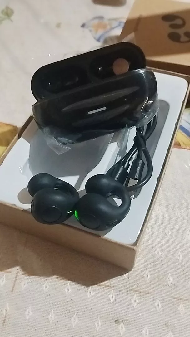 Fone de Ouvido Condução Óssea Sem Fio Bluetooth Esportivo, Leve, Compatível com Celular IZEFIT WAVE photo review