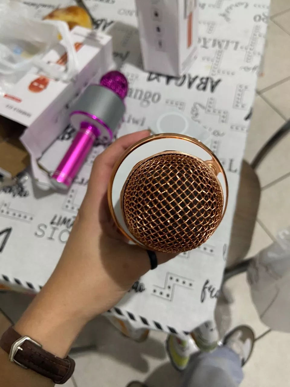 Microfone Bluetooth Karaokê Sem Fio WS-858, Gravação e Função Selfie IZESOUND STAR photo review