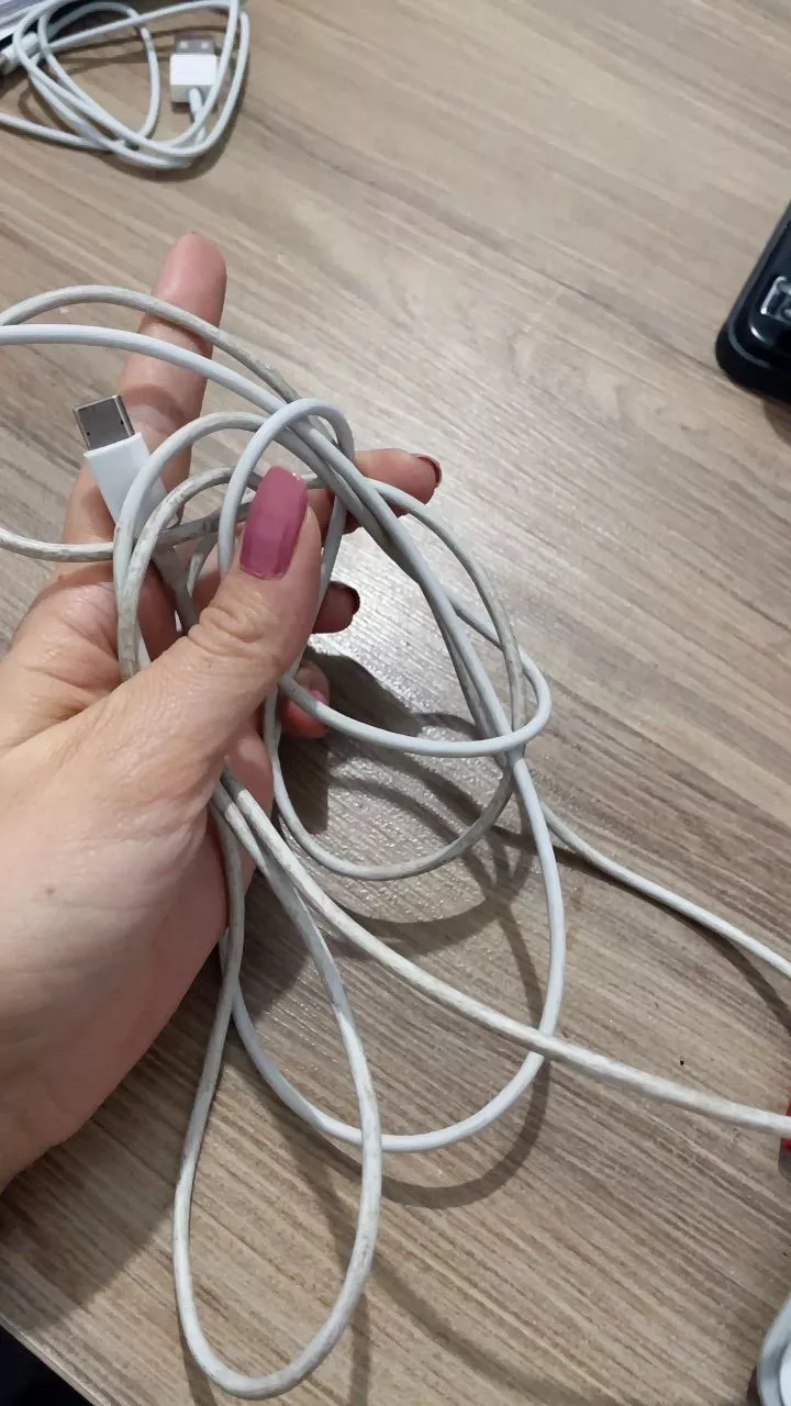 Cabo Apple USB-C para Lightning 20W Recarga Rápida Sincronização 2 Metros IZEFAST CHARGE photo review