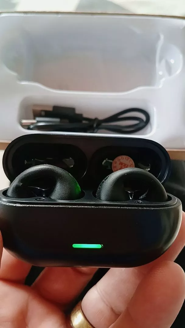 Fone de Ouvido Condução Óssea Sem Fio Bluetooth Esportivo, Leve, Compatível com Celular IZEFIT WAVE photo review