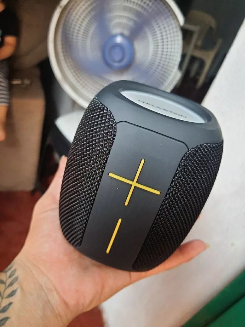 Caixa de Som Bluetooth 5.0 Potente 8W, Bateria Longa, À Prova D'Água, LED RGB, Portátil - IZEBOOM PLAY photo review